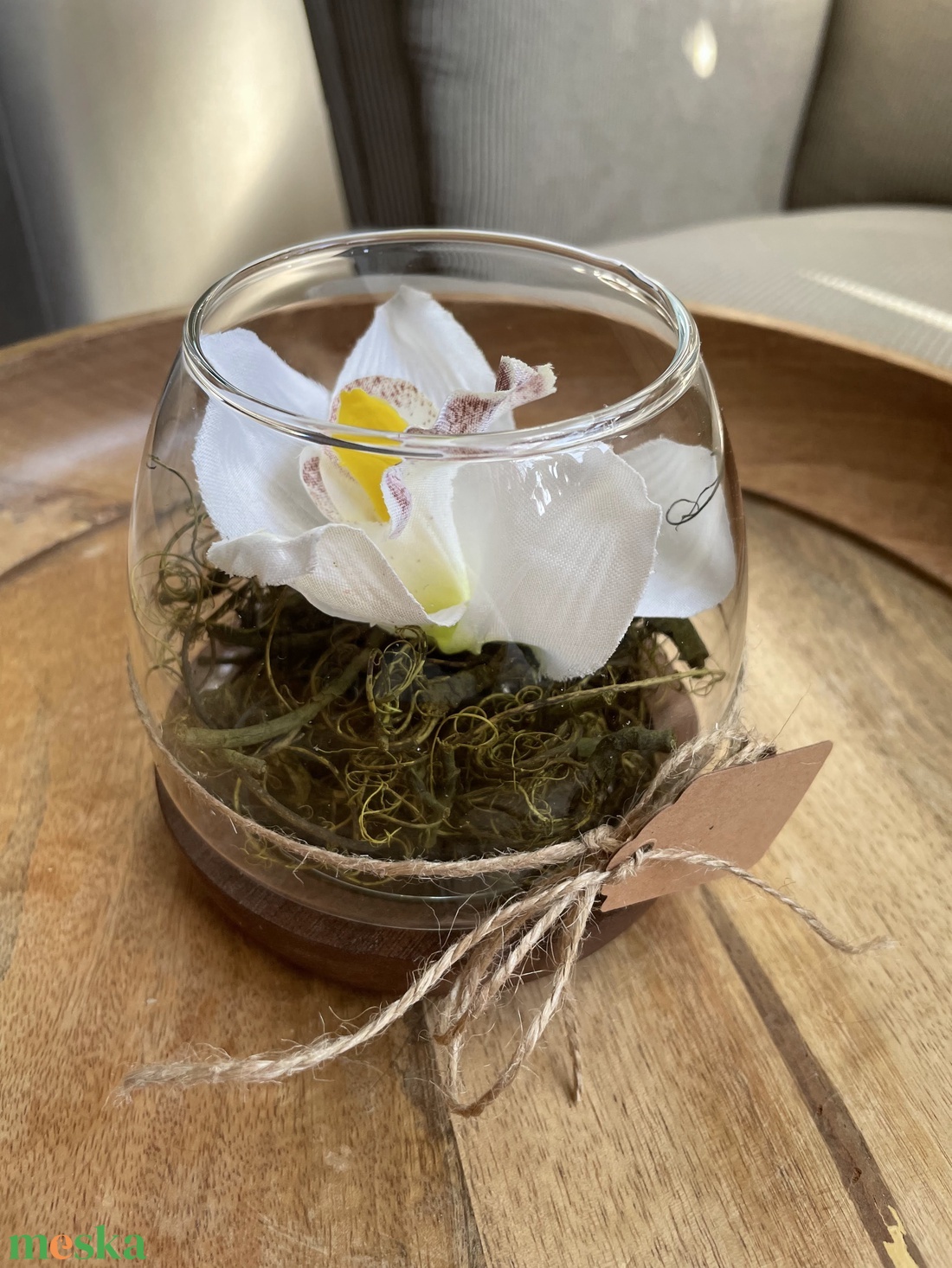 Orchidea üvegtálban fa talpon Nőnapra - otthon & életmód - dekoráció - asztal és polc dekoráció - asztaldísz - Meska.hu