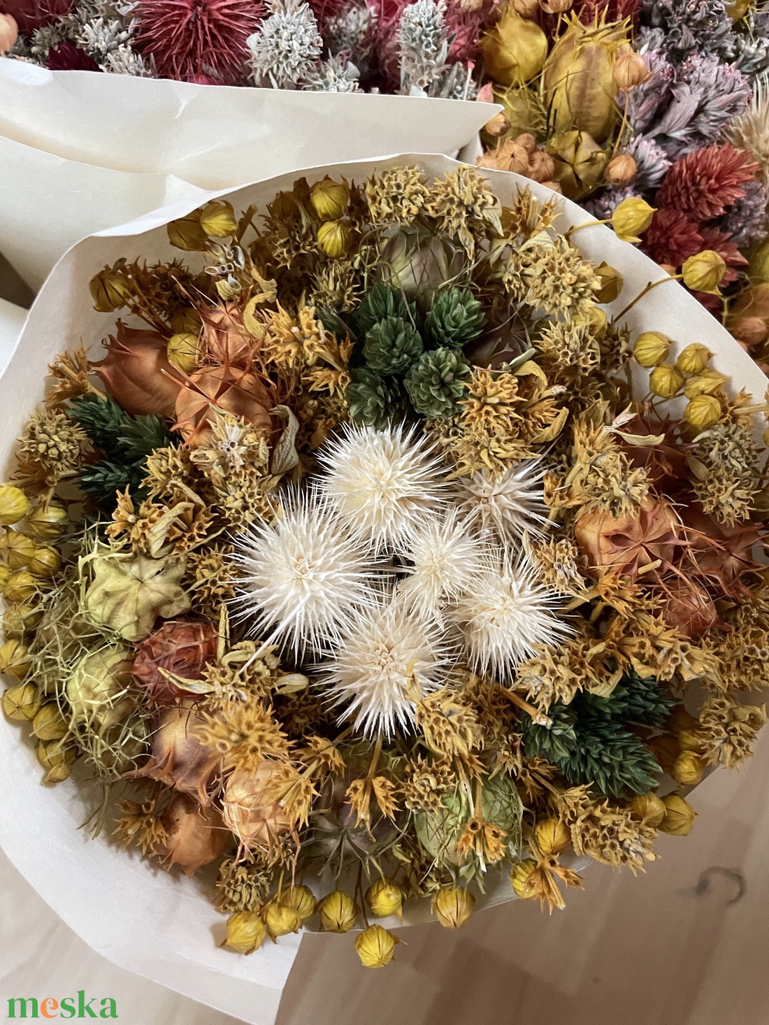 Szárazvirág csokor natúr és zöld színekkel - otthon & életmód - virágdekoráció - virágok - virágcsokor - Meska.hu