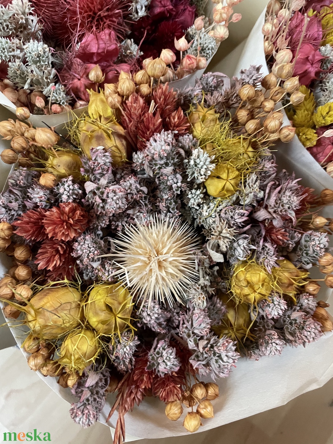 Szárazvirág csokor natúr és sárgás színekkel - otthon & életmód - virágdekoráció - virágok - virágcsokor - Meska.hu