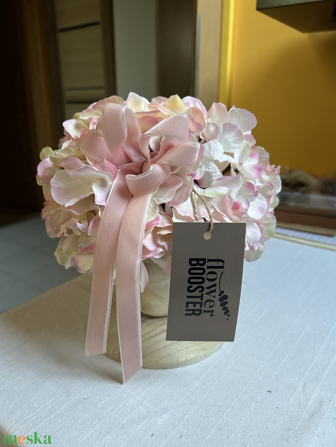 Hortenzia csokor fa állványon Anyák napjára - otthon & életmód - virágdekoráció - virágdíszek - asztali virágdísz - Meska.hu