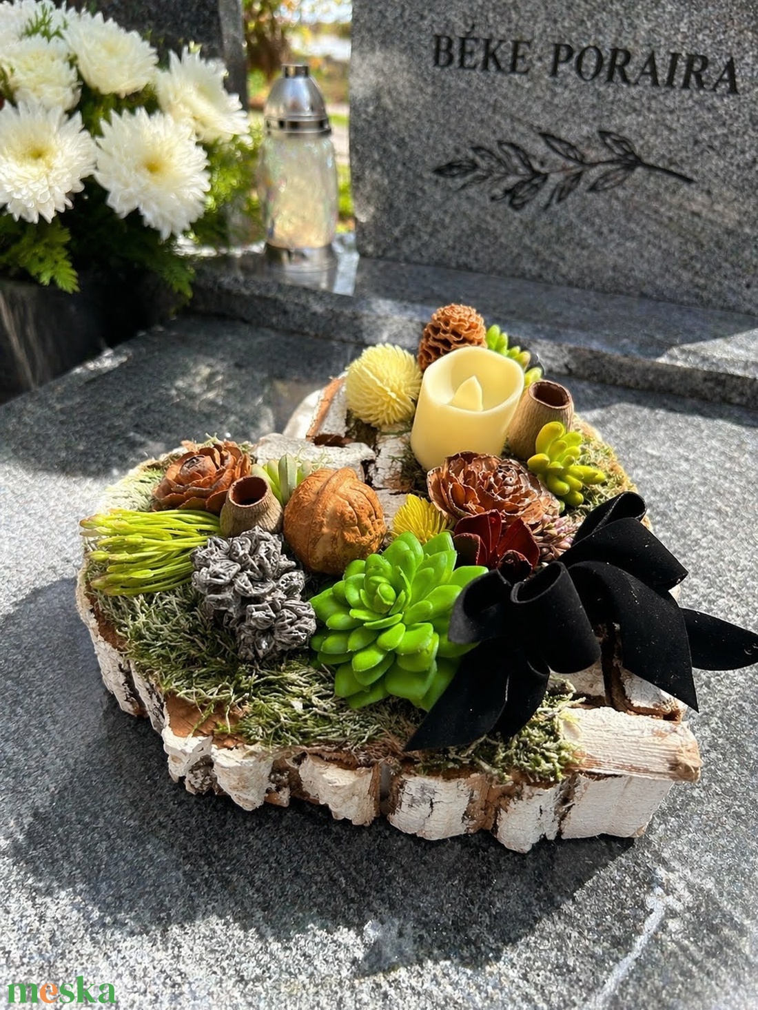 Sírdísz csodás selyem és szárazvirágokból ledes mécsessel - otthon & életmód - vallás - temetkezési tárgy - sírdísz, kegyeleti dísz - Meska.hu