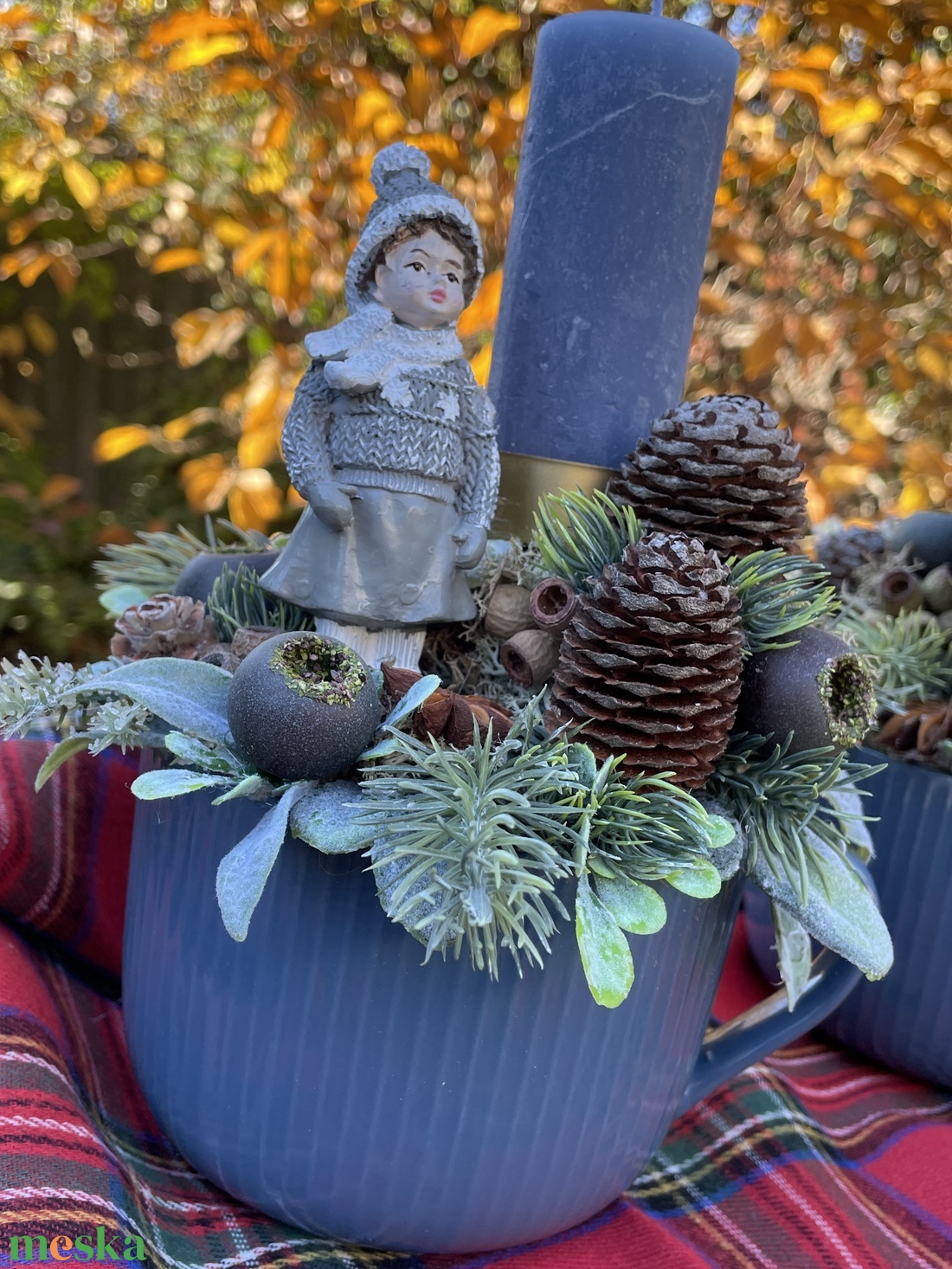 Kislány kékben karácsonyi asztaldísz - otthon & életmód - dekoráció - asztal és polc dekoráció - asztaldísz - Meska.hu