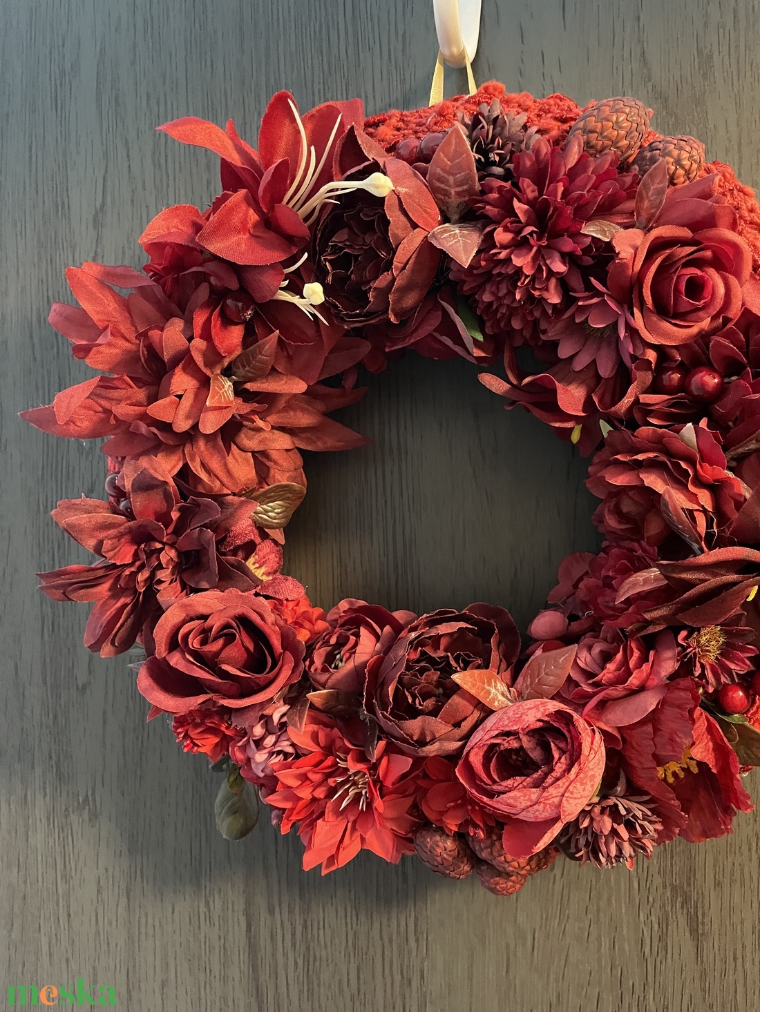 Kopogtató pirosba öltöztetve - otthon & életmód - dekoráció - ajtó- és ablak dekoráció - ajtódísz & kopogtató - Meska.hu