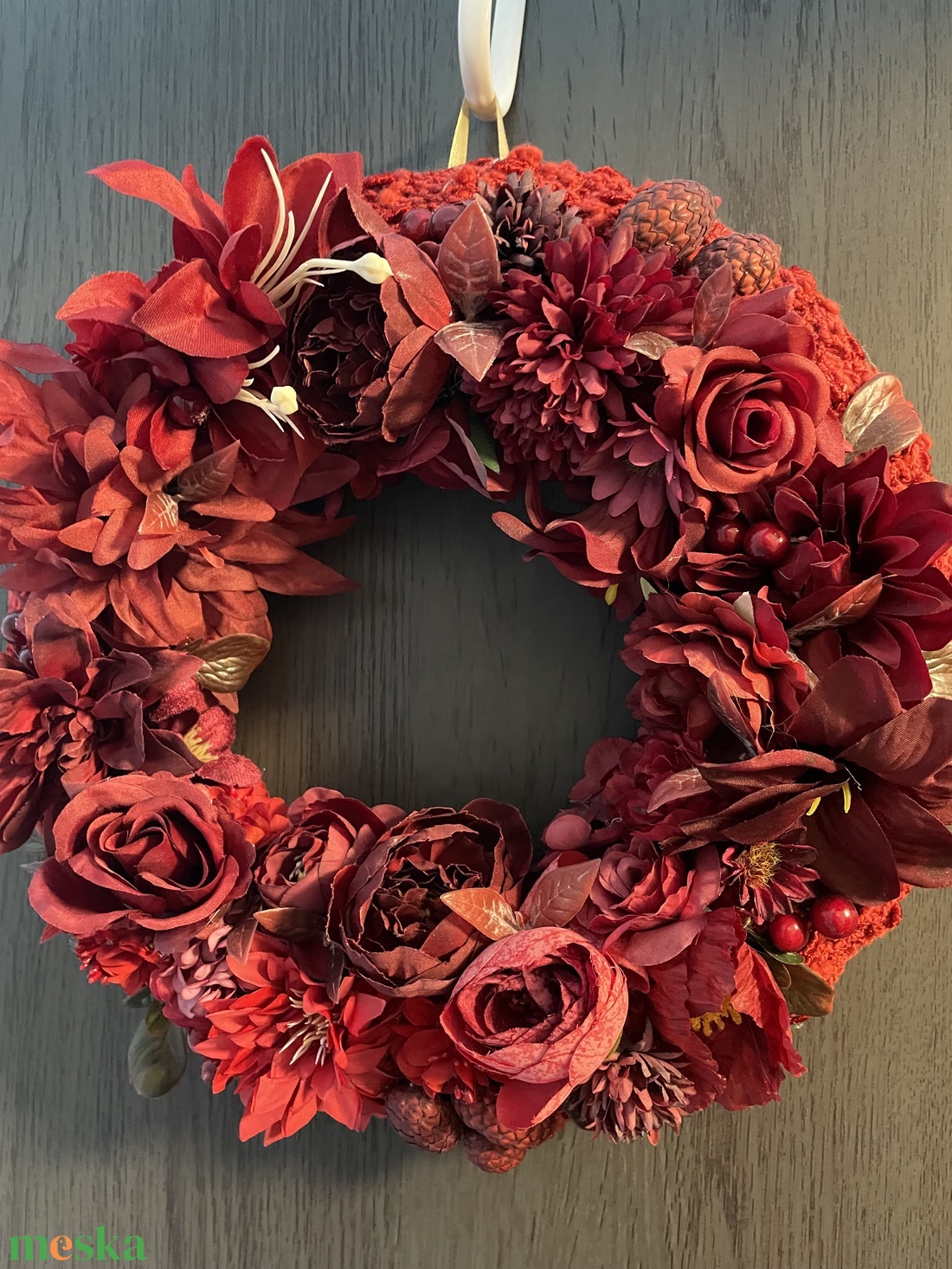 Kopogtató pirosba öltöztetve - otthon & életmód - dekoráció - ajtó- és ablak dekoráció - ajtódísz & kopogtató - Meska.hu