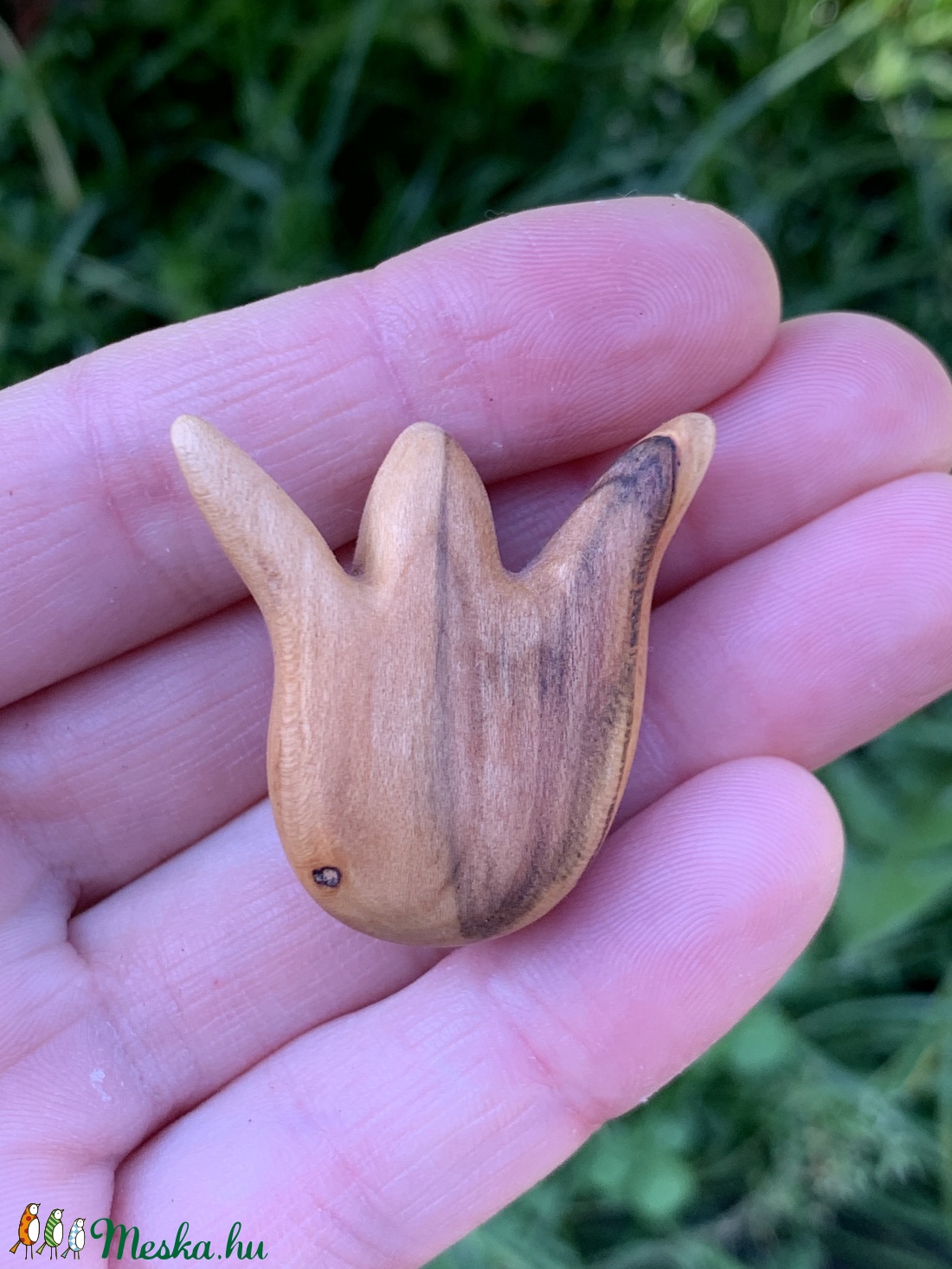 Szilvafából tulipán bross 2. - ékszer - kitűző és bross - kitűző - Meska.hu Szilvafából tulipán bross 2. - ékszer - kitűző és bross - kitűző - Meska.hu