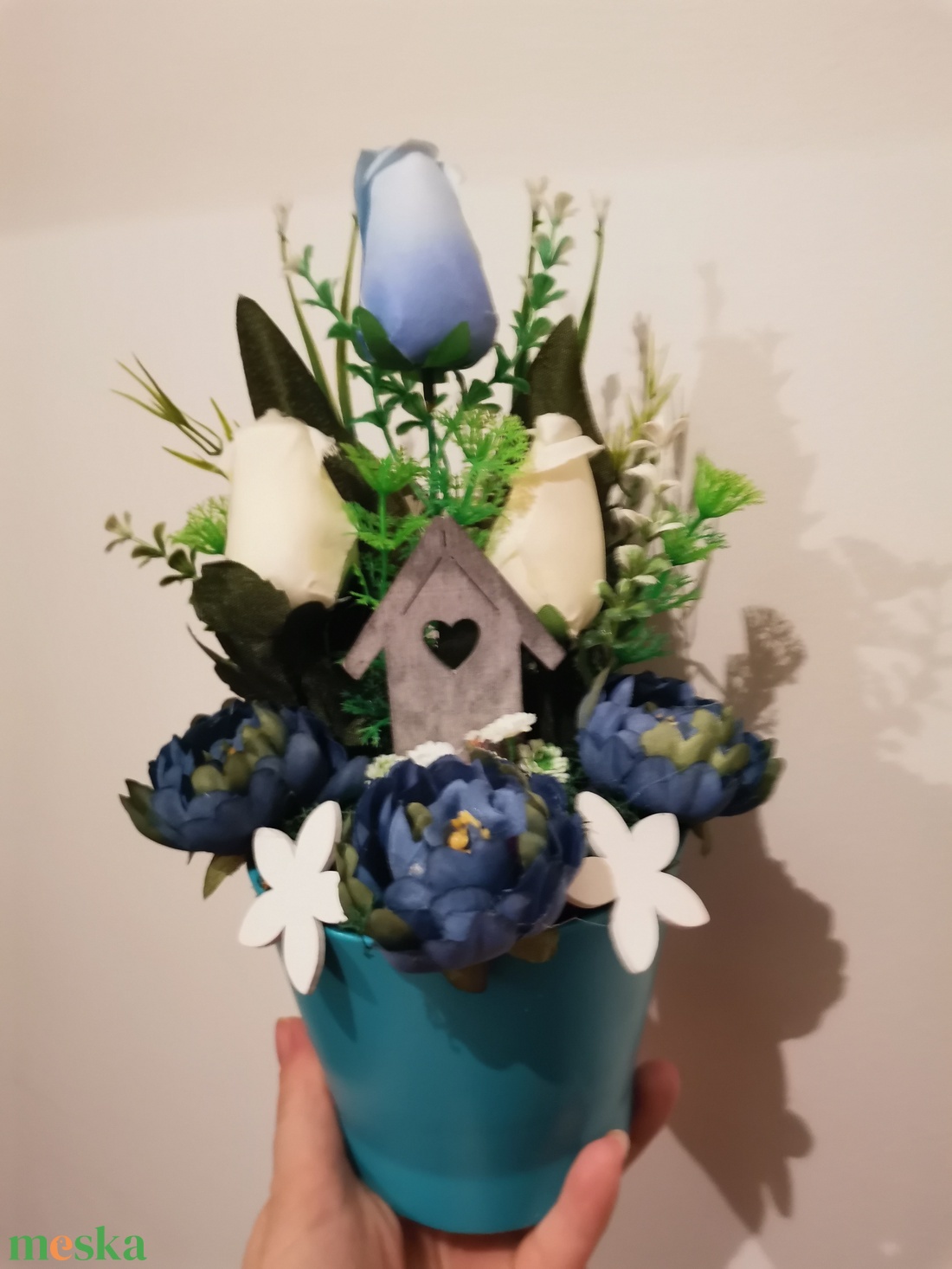 Tavaszi tulipános kék kaspó, asztali dísz  - otthon & életmód - dekoráció - asztal és polc dekoráció - asztaldísz - Meska.hu