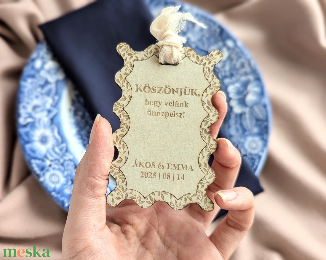 Gravírozott köszönetajándék, szalaggal - esküvő - emlék & ajándék - köszönőajándék - Meska.hu Gravírozott köszönetajándék, szalaggal - esküvő - emlék & ajándék - köszönőajándék - Meska.hu