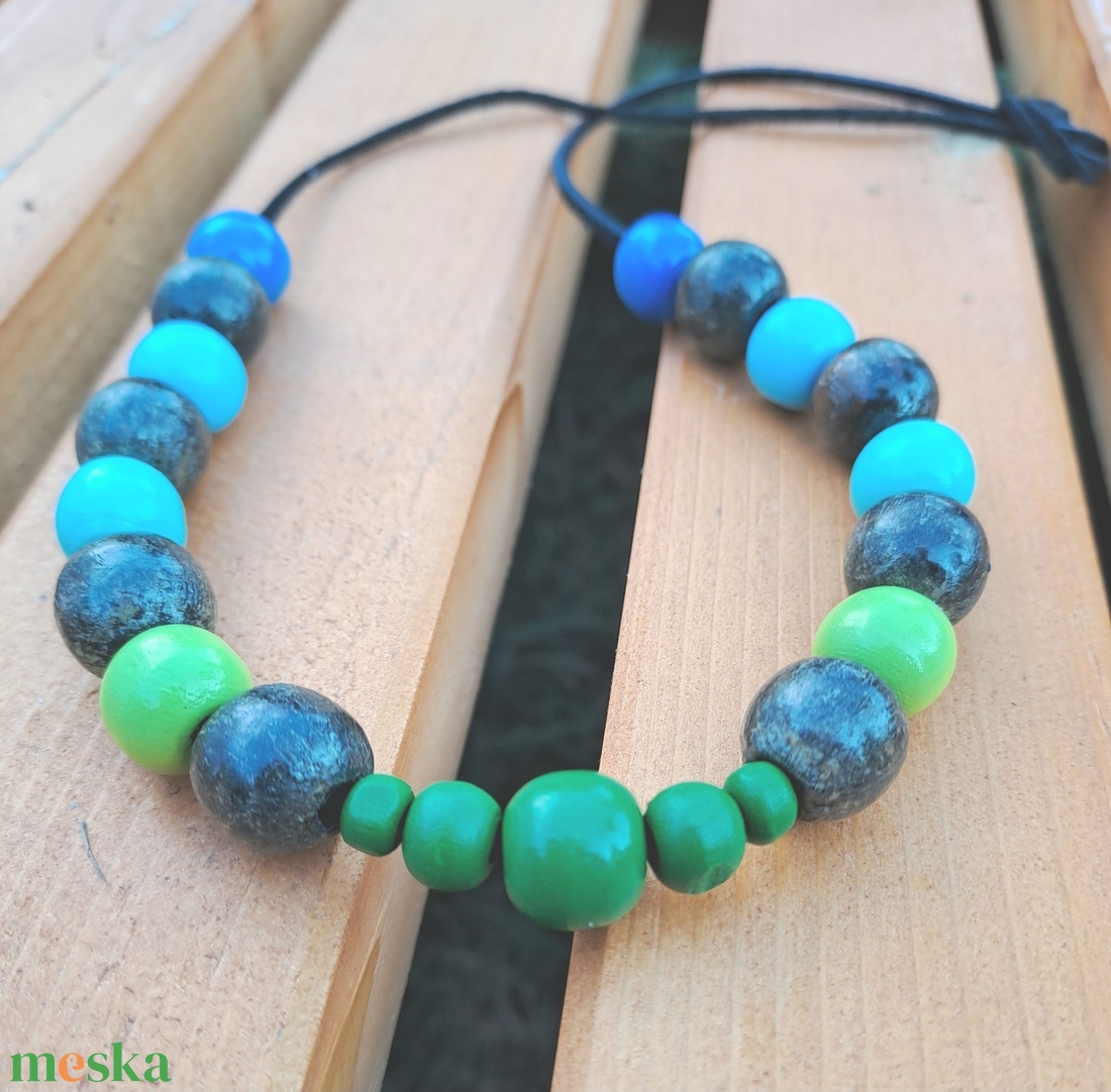 Zöld és kék fa nyaklánc - ékszer - nyaklánc - bogyós nyaklánc - Meska.hu