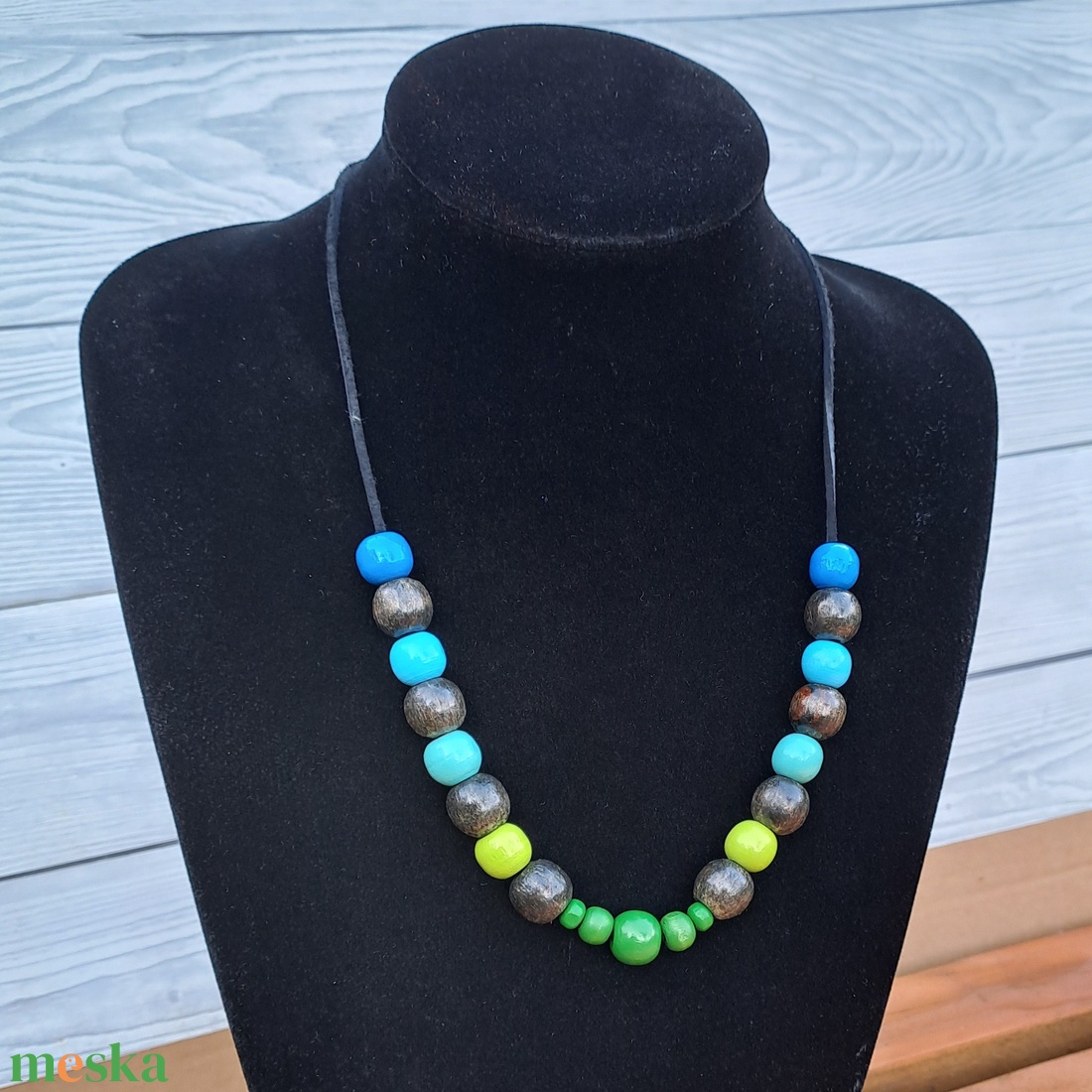 Zöld és kék fa nyaklánc - ékszer - nyaklánc - bogyós nyaklánc - Meska.hu