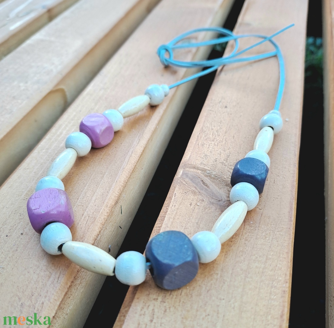 Bézs és rózsaszín fa nyaklánc - ékszer - nyaklánc - bogyós nyaklánc - Meska.hu Bézs és rózsaszín fa nyaklánc - ékszer - nyaklánc - bogyós nyaklánc - Meska.hu