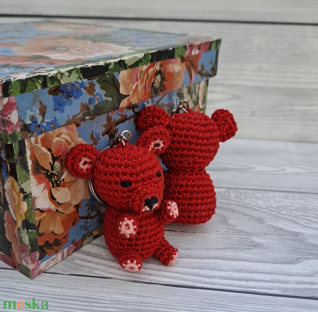 Horgolt mini medve kulcstartó - táska & tok - kulcstartó & táskadísz - kulcstartó - Meska.hu Horgolt mini medve kulcstartó - táska & tok - kulcstartó & táskadísz - kulcstartó - Meska.hu