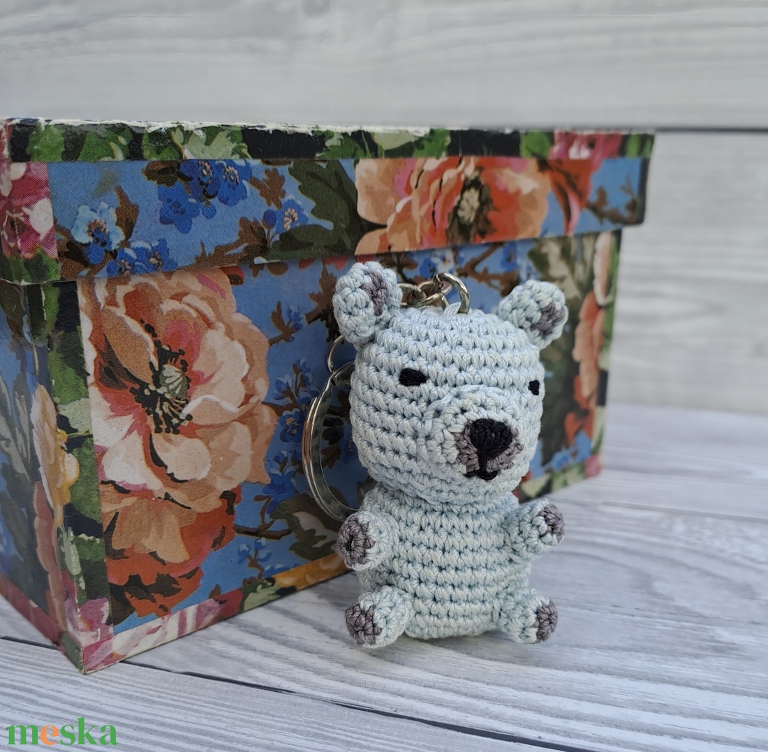 Horgolt mini medve kulcstartó - táska & tok - kulcstartó & táskadísz - kulcstartó - Meska.hu Horgolt mini medve kulcstartó - táska & tok - kulcstartó & táskadísz - kulcstartó - Meska.hu
