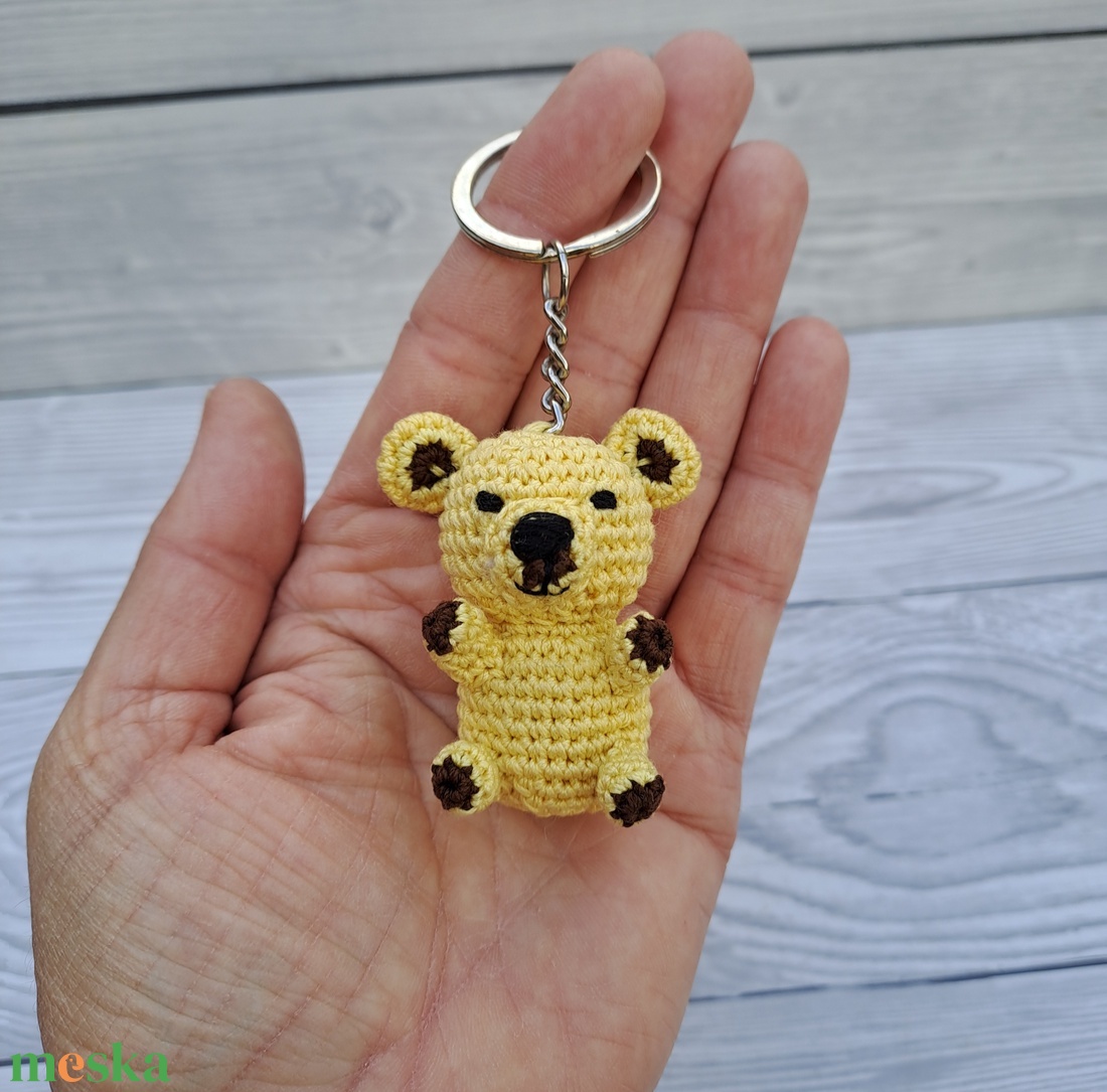 Horgolt mini medve kulcstartó - táska & tok - kulcstartó & táskadísz - kulcstartó - Meska.hu Horgolt mini medve kulcstartó - táska & tok - kulcstartó & táskadísz - kulcstartó - Meska.hu