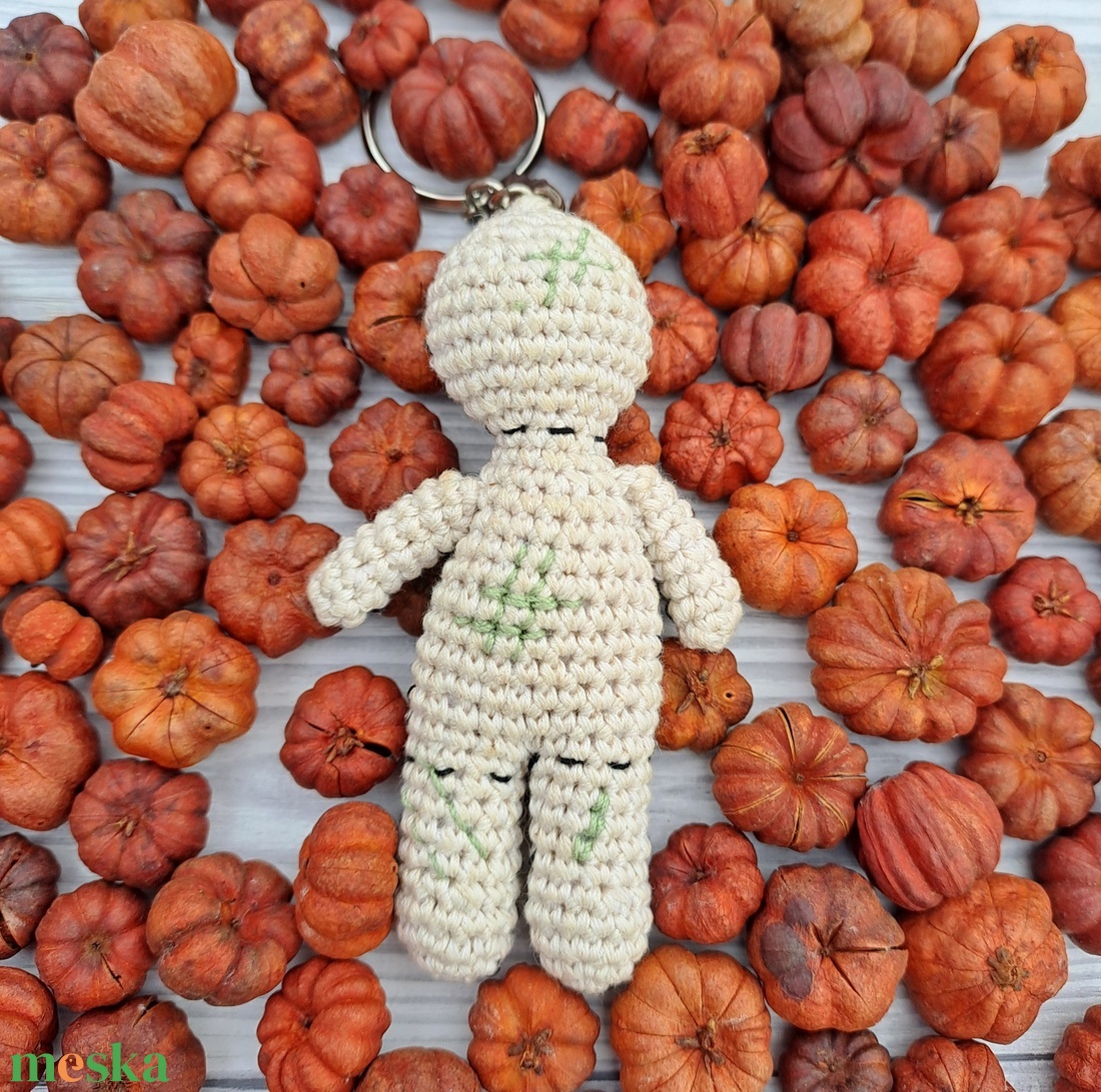 Mini vudu baba Halloween kulcstartó - táska & tok - kulcstartó & táskadísz - kulcstartó - Meska.hu Mini vudu baba Halloween kulcstartó - táska & tok - kulcstartó & táskadísz - kulcstartó - Meska.hu