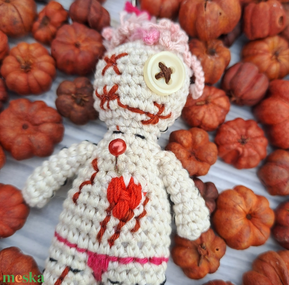 Mini vudu baba Halloween kulcstartó - táska & tok - kulcstartó & táskadísz - kulcstartó - Meska.hu Mini vudu baba Halloween kulcstartó - táska & tok - kulcstartó & táskadísz - kulcstartó - Meska.hu