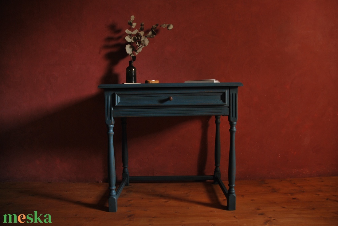 Vintage polgári kis asztal felújított  - otthon & életmód - bútor - asztal - Meska.hu