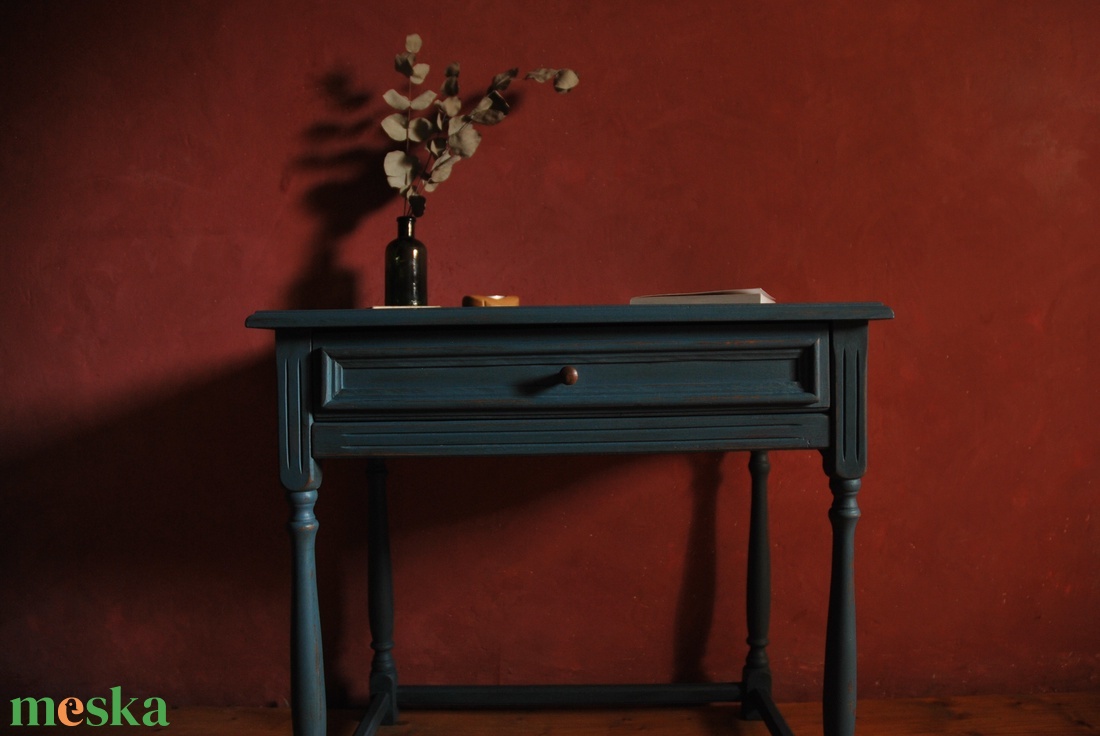 Vintage polgári kis asztal felújított  - otthon & életmód - bútor - asztal - Meska.hu