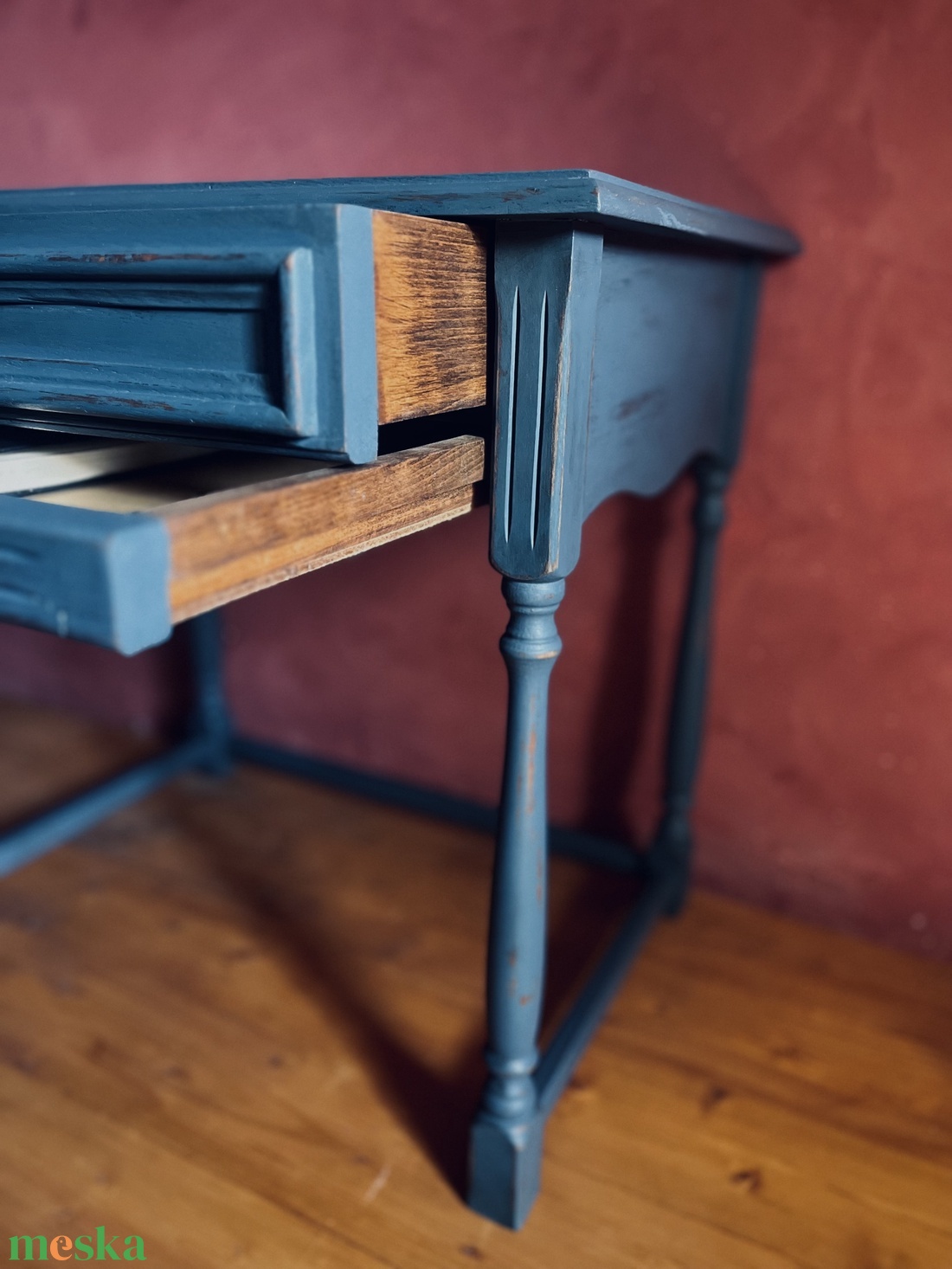 Vintage polgári kis asztal felújított  - otthon & életmód - bútor - asztal - Meska.hu