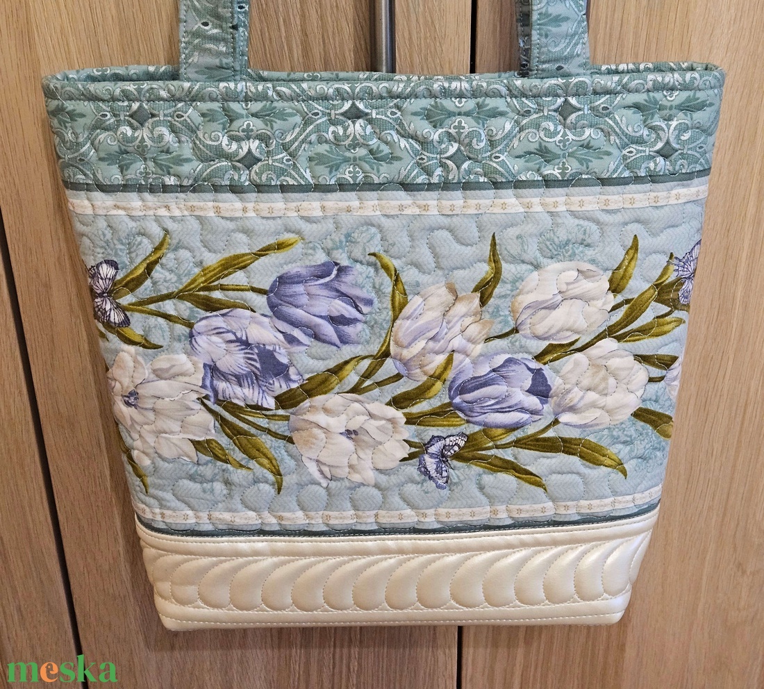 Gyöngyház tulipánok táska - türkiz-lila-fehér - táska & tok - kézitáska & válltáska - válltáska - Meska.hu Gyöngyház tulipánok táska - türkiz-lila-fehér - táska & tok - kézitáska & válltáska - válltáska - Meska.hu