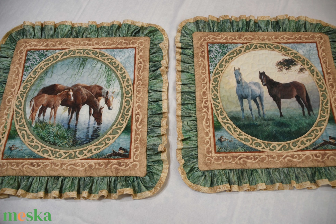 Lovak párnahuzat pár - 40x40cm párnákra - otthon & életmód - lakástextil - párna & párnahuzat - Meska.hu Lovak párnahuzat pár - 40x40cm párnákra - otthon & életmód - lakástextil - párna & párnahuzat - Meska.hu