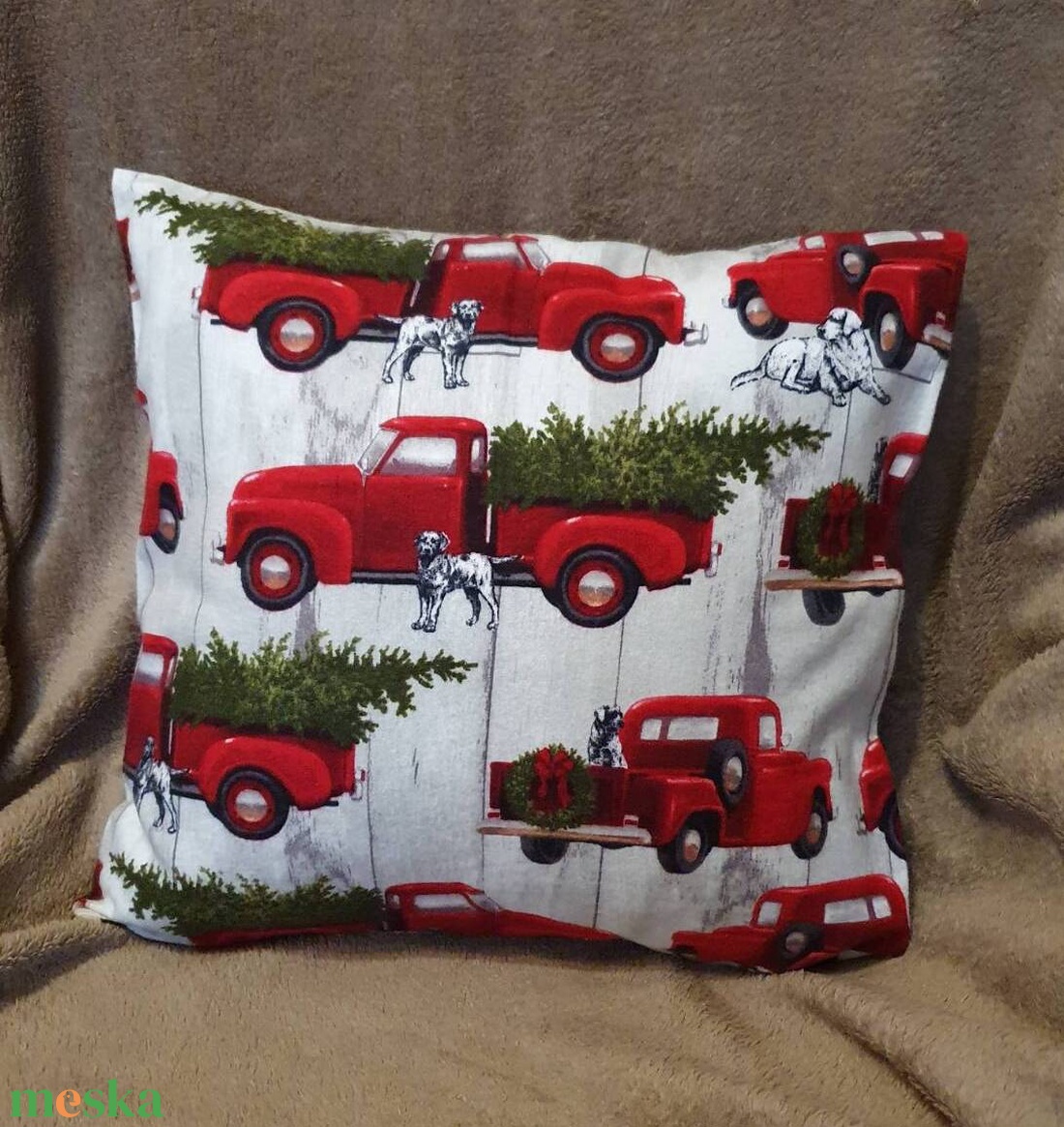 Karácsonyi red truck mintás párnahuzat - otthon & életmód - lakástextil - párna & párnahuzat - Meska.hu