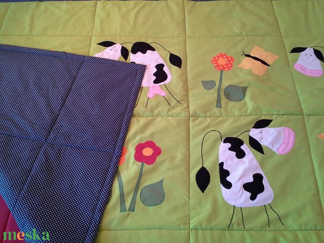 A bikaborjak...Rendelhető bocis ágytakaró és falvédő - baba - mama - babaszoba-dekoráció - falvédő gyerekszobába - Meska.hu