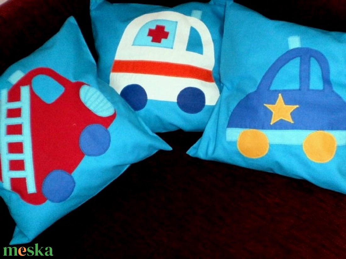  Facebookkék mentős  párnahuzat ajándék párnatöltettel - baba - mama - babaszoba dekoráció - gyerek díszpárna - Meska.hu