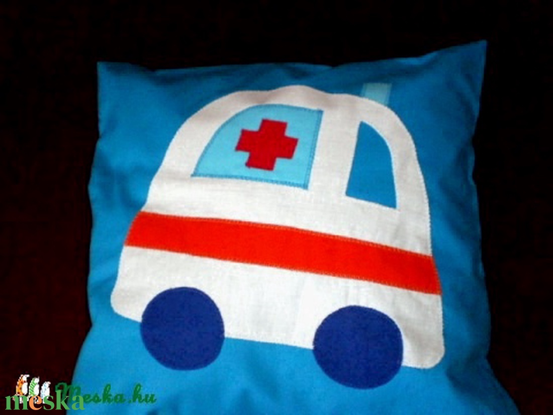  Facebookkék mentős  párnahuzat ajándék párnatöltettel - baba - mama - babaszoba dekoráció - gyerek díszpárna - Meska.hu