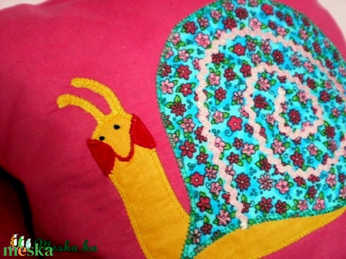  Pink virágos csiga-bigás párnácska - baba - mama - babaszoba dekoráció - gyerek díszpárna - Meska.hu