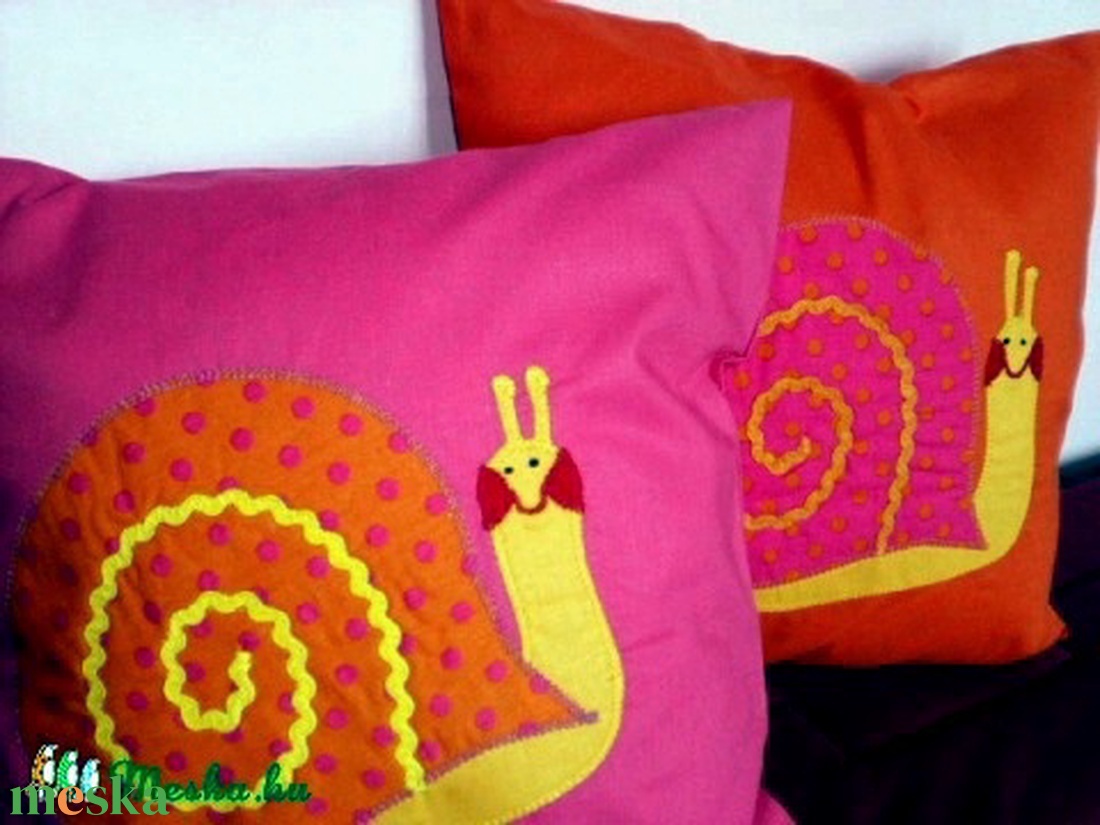  Pink virágos csiga-bigás párnácska - baba - mama - babaszoba dekoráció - gyerek díszpárna - Meska.hu