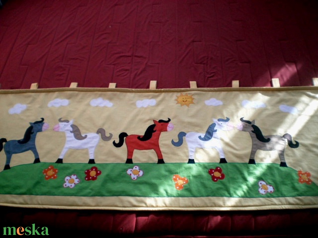 Vaníliasárga lovacskás párna - baba - mama - babaszoba dekoráció - gyerek díszpárna - Meska.hu