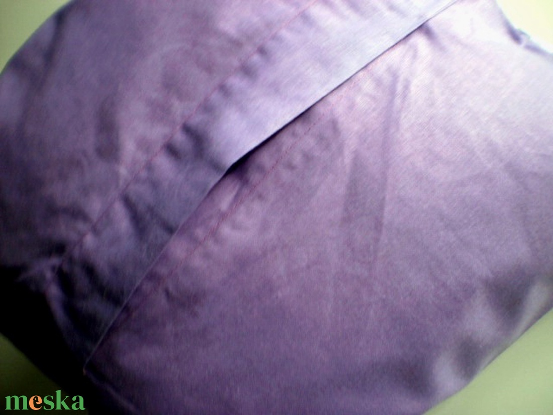 Lady Lavender lila pöttyös párna - otthon & életmód - lakástextil - párna & párnahuzat - Meska.hu
