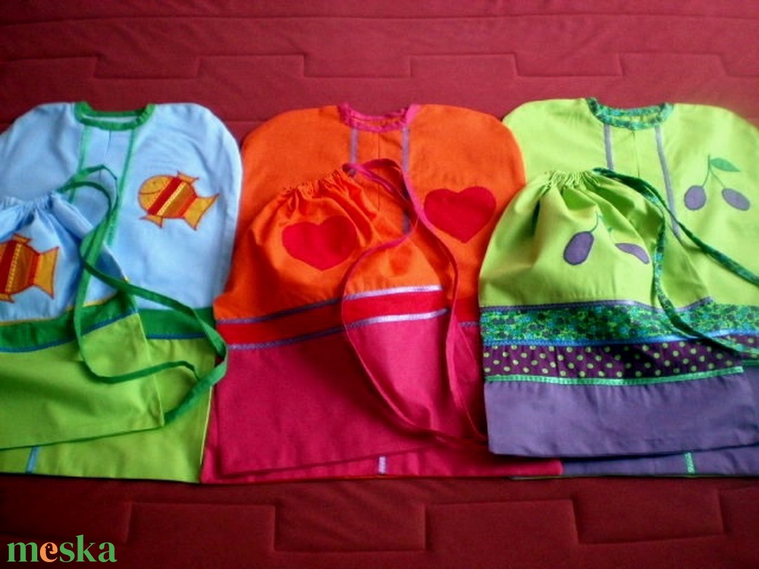 Pisztáciazöld/lila ovizsák és tornazsák szilva jellel - játék & sport - ovis felszerelés - ovis szett - Meska.hu