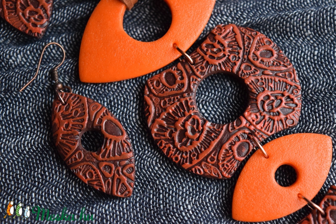 Narancs-barna lógós szett - ékszer - ékszerszett - Meska.hu