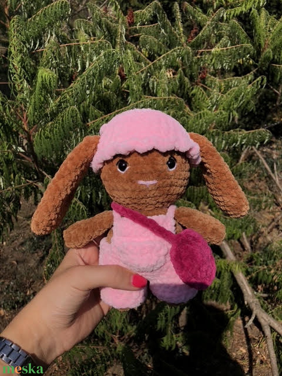 Panni, az öltöztethető horgolt amigurumi nyuszi � pihe-puha plüssjáték levehető ruhákkal - játék & sport - plüssállat & játékfigura - nyuszi - Meska.hu