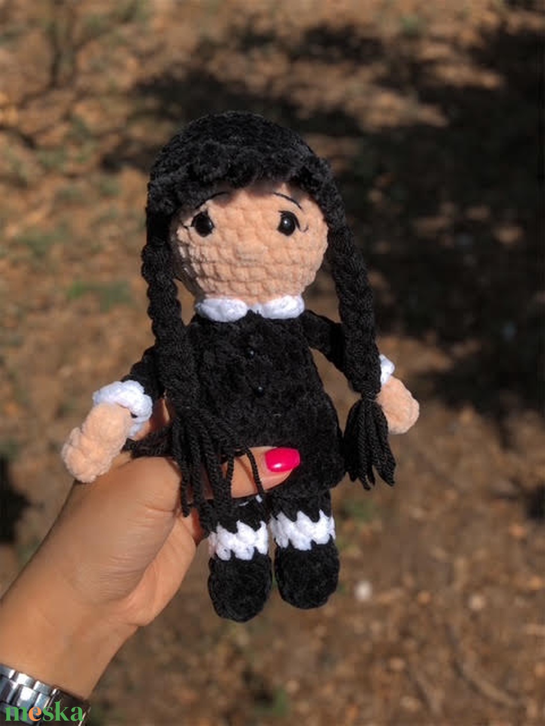 Wednesday, a horgolt amigurumi karakterbaba � pihe-puha plüssjáték  - játék & sport - baba & babaház - játékbaba, babakellék - Meska.hu
