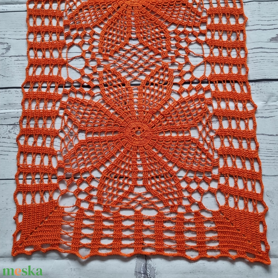 Horgolt narancssárga asztali futó terítő - otthon & életmód - dekoráció - asztal és polc dekoráció - horgolt & csipketerítő - Meska.hu