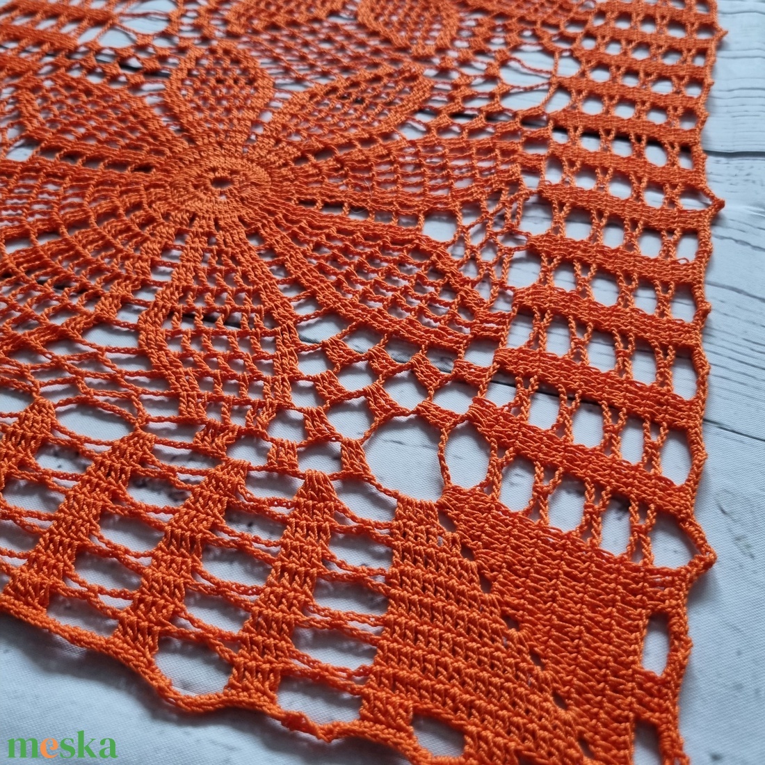 Horgolt narancssárga asztali futó terítő - otthon & életmód - dekoráció - asztal és polc dekoráció - horgolt & csipketerítő - Meska.hu
