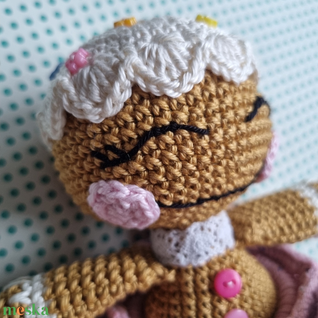 Horgolt Mézi amigurumi - karácsony - karácsonyi lakásdekoráció - karácsonyi manók, figurák - Meska.hu Horgolt Mézi amigurumi - karácsony - karácsonyi lakásdekoráció - karácsonyi manók, figurák - Meska.hu