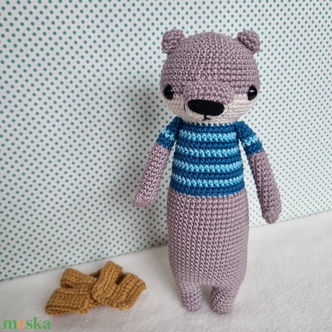 Horgolt vidra amigurumi okker mellényben - játék & sport - plüssállat & játékfigura - más figura - Meska.hu