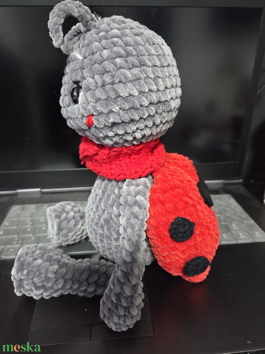 Ibi, a Katicabogár sállal - játék & sport - plüssállat & játékfigura - pillangó - Meska.hu