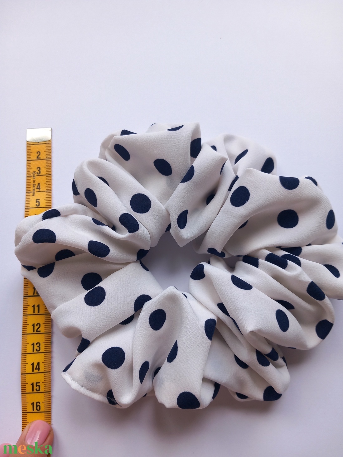 Óriás pöttyös scrunchie - ruha & divat - hajdísz & hajcsat - hajgumi - Meska.hu