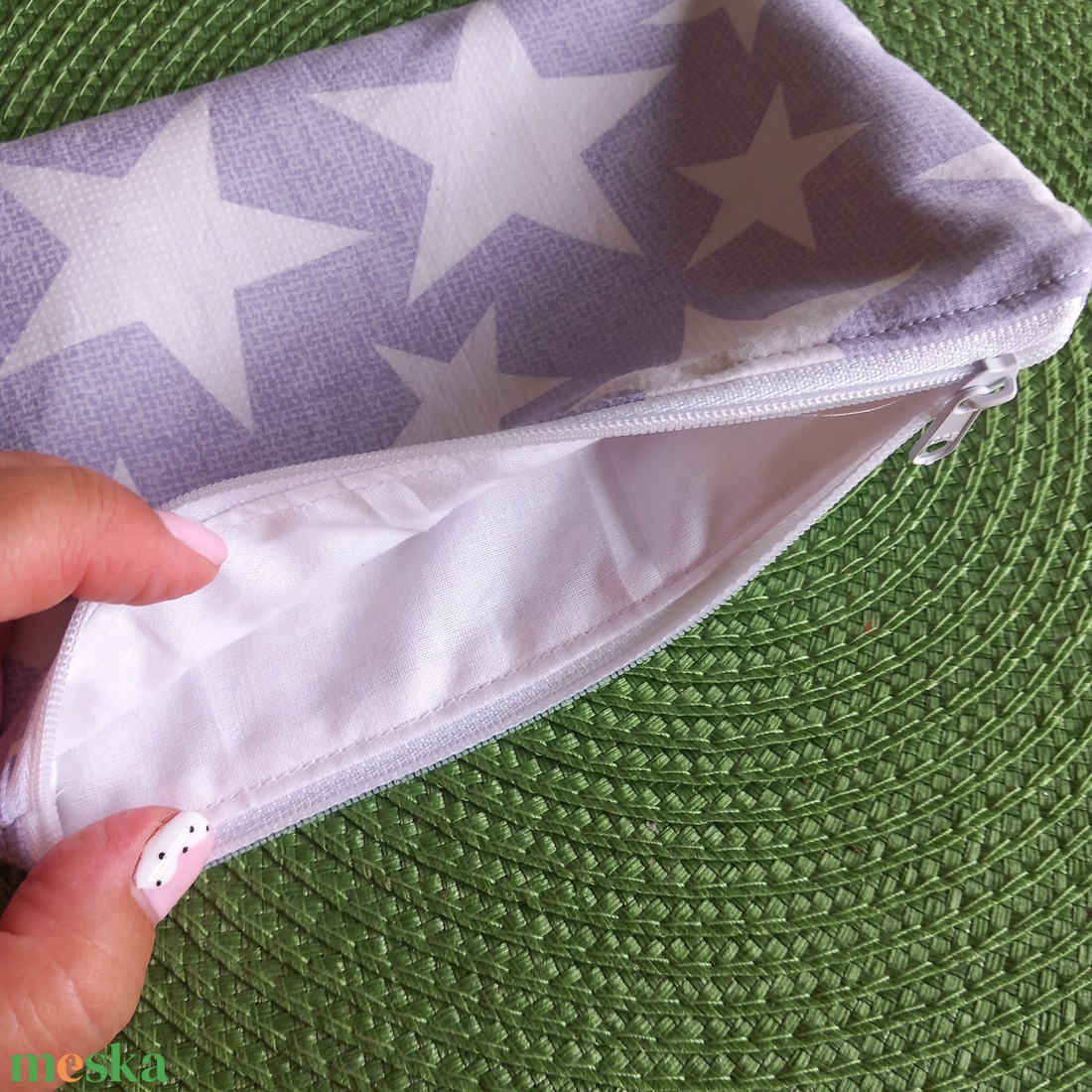 Lila, csillagos vászon neszeszer1 - táska & tok - neszesszer - Meska.hu Lila, csillagos vászon neszeszer1 - táska & tok - neszesszer - Meska.hu