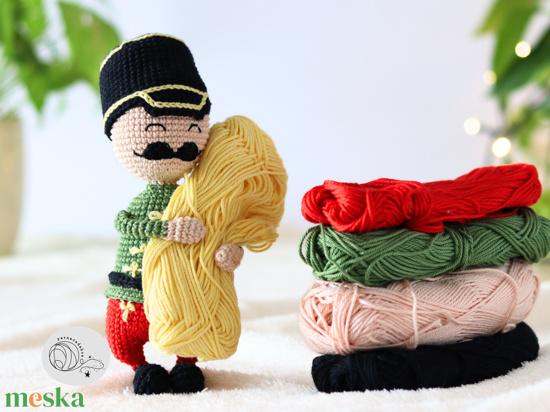 HORGOLÁSMINTA - Horgolt huszár - diy (csináld magad) - szabásminta, útmutató - horgolási minta - Meska.hu