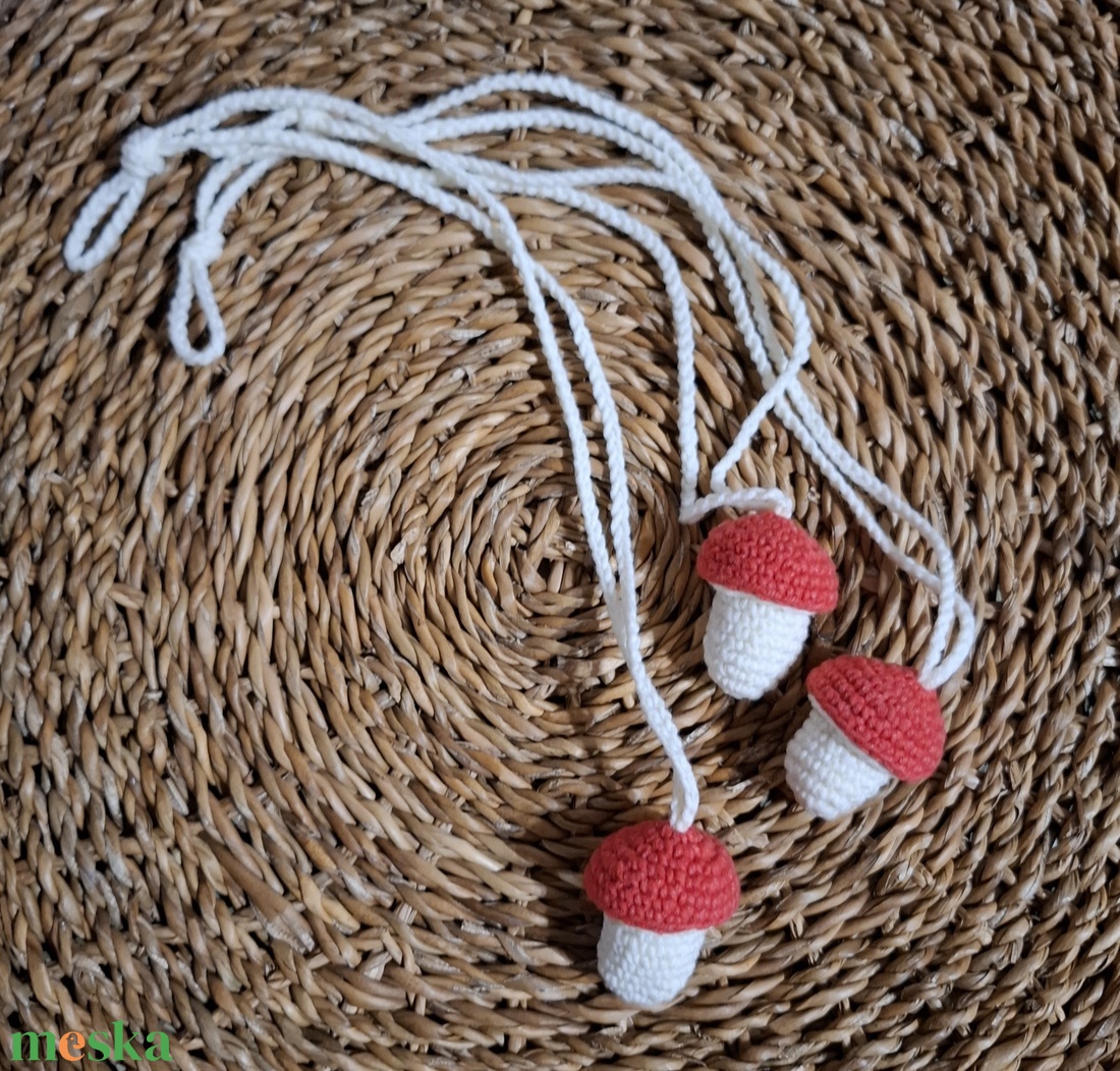 3 darab gomba nyaklánc és lóhere könyvjelző - ékszer - nyaklánc - medálos nyaklánc - Meska.hu