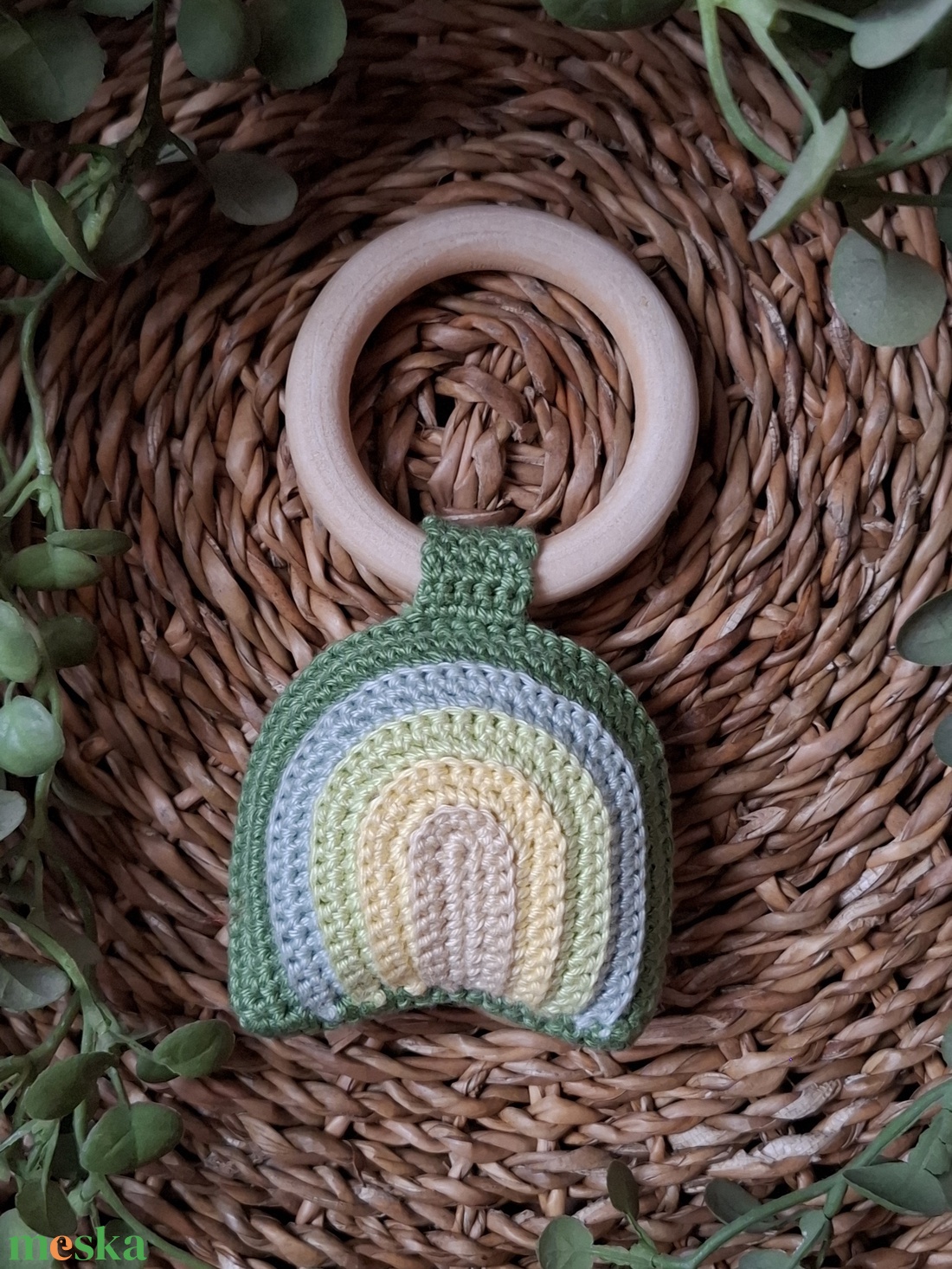 Horgolt rágóka - szivárvány - játék & sport - 3 éves kor alattiaknak - rágóka - Meska.hu