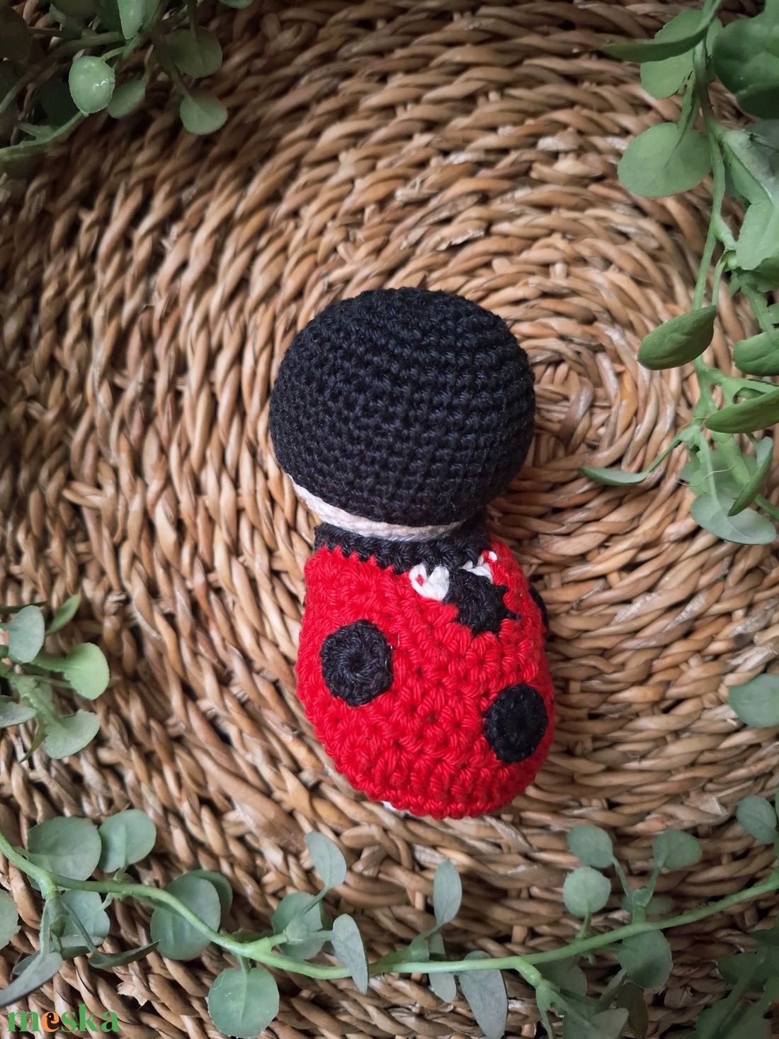 Horgolt katica- öltöztethető katica - játék & sport - plüssállat & játékfigura - más figura - Meska.hu