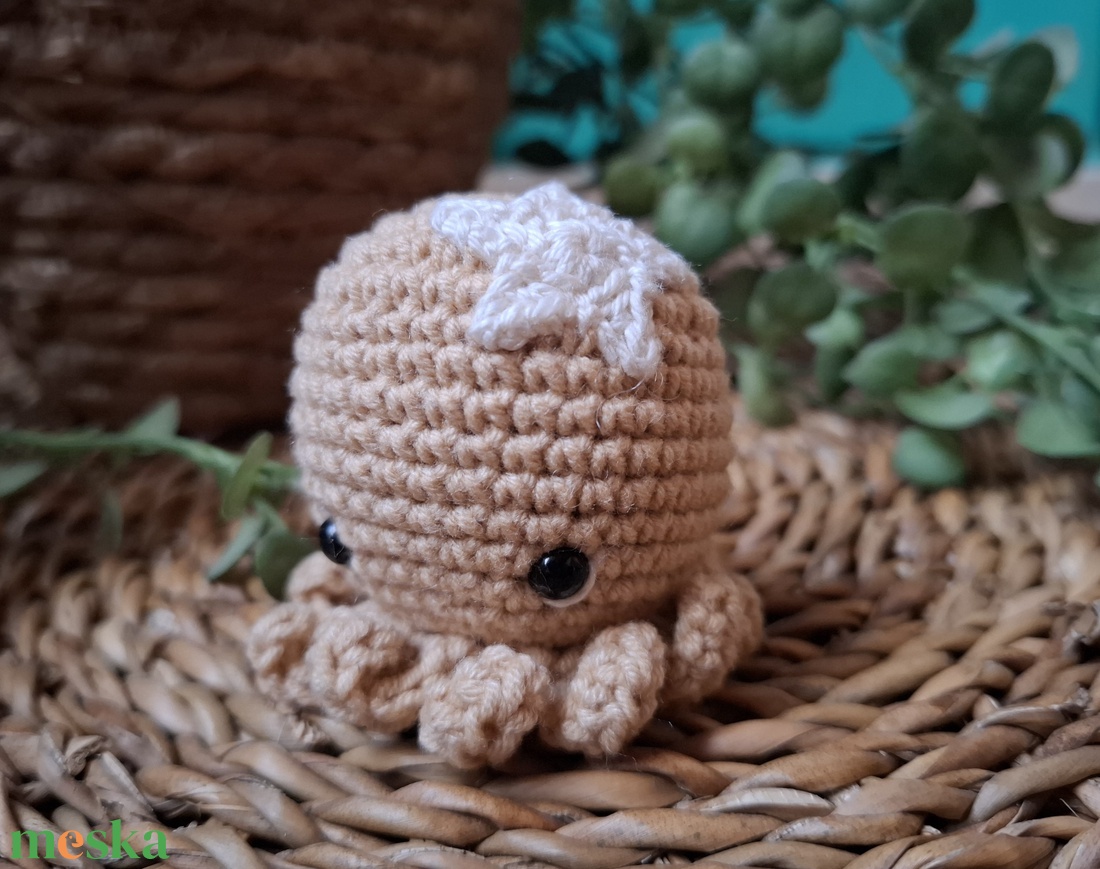 Horgolt mini polip - játék & sport - plüssállat & játékfigura - polip, medúza - Meska.hu