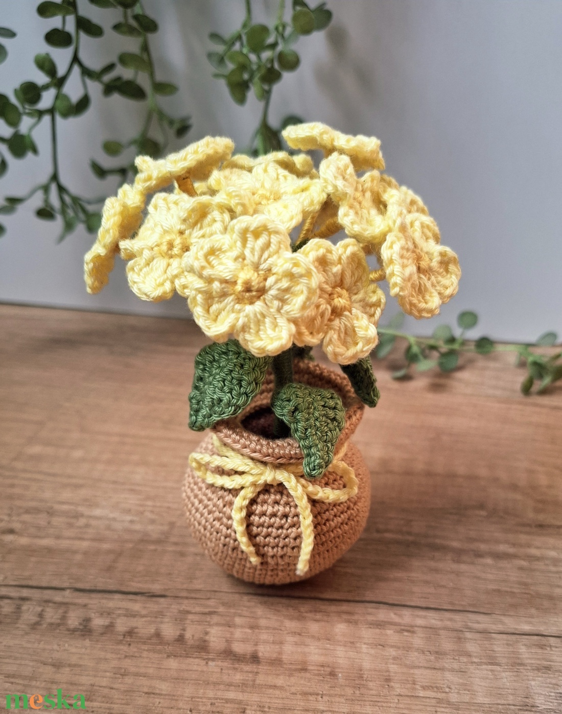 Horgolt virág kaspóban  - otthon & életmód - virágdekoráció - virágok - virágcsokor - Meska.hu