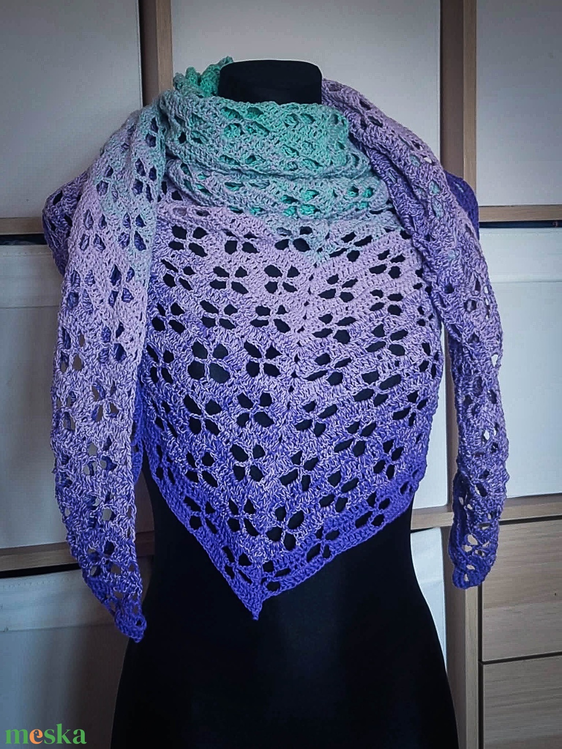 Levendulamező horgolt nagy csipke kendő - ruha & divat - sál, sapka, kendő - vállkendő - Meska.hu